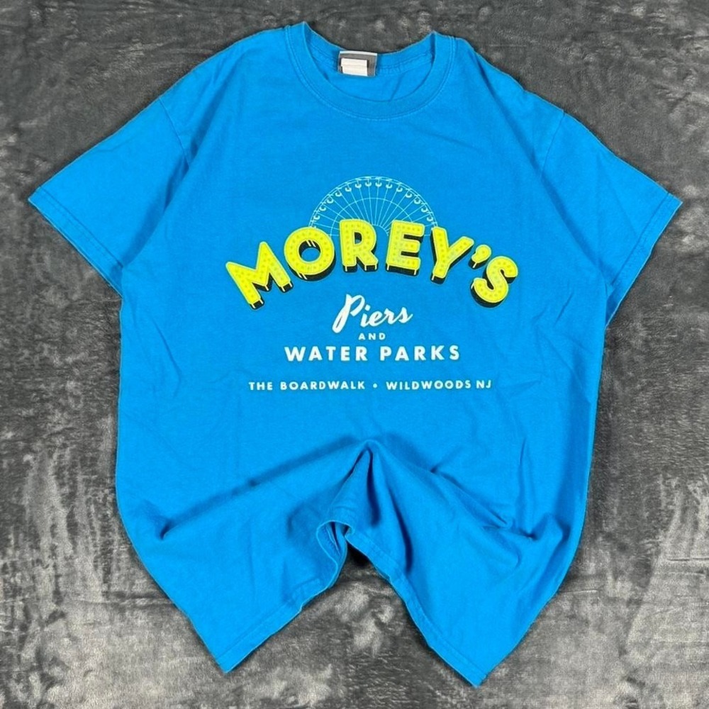 Y2K Morey's Pier & Water Parks Blue Graphic T-Shirt - size medium